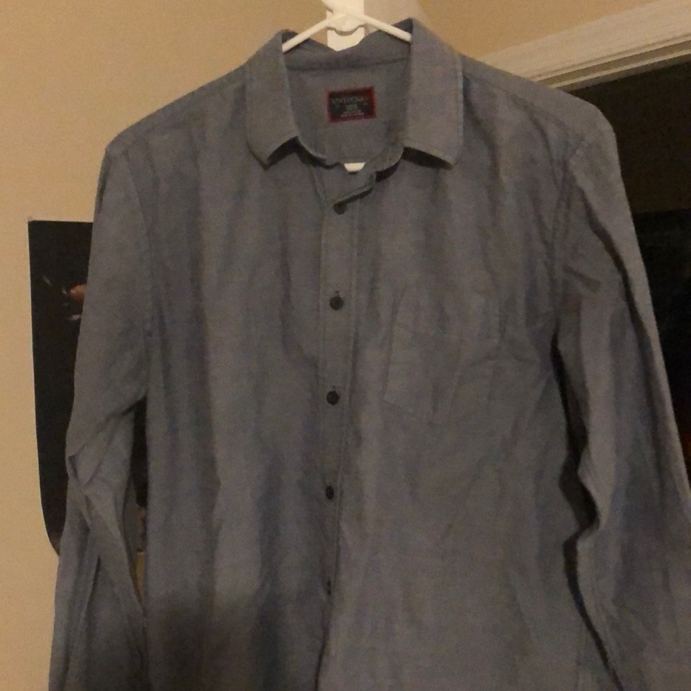 Untuck it dress shirt.